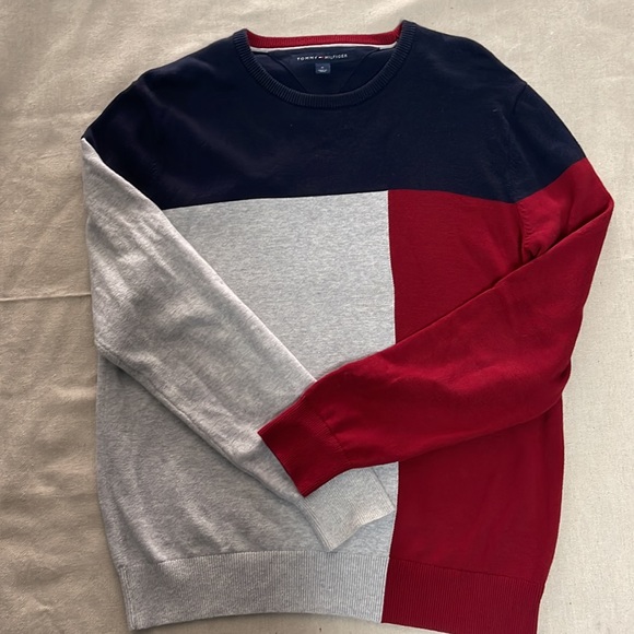 Tommy Hilfiger Sweater - Picture 6 of 6